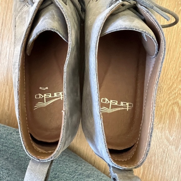 Dansko Gray Suede Nubuck Leather Lace-Up Wedge Booties – Size 37 6.5 7 women’s - Picture 9 of 10